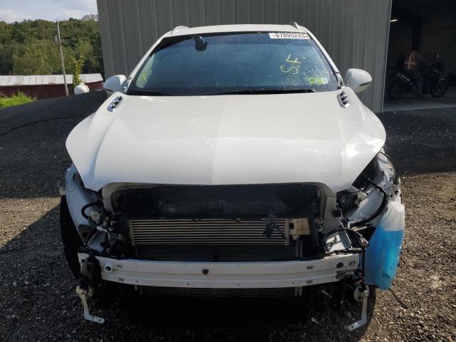 LRBFX2SA8LD031032 - 2020 BUICK ENVISION ESSENCE WHITE photo 5