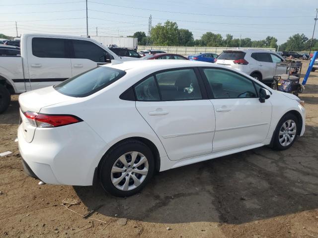 5YFB4MDE1RP157081 - 2024 TOYOTA COROLLA LE Білий фото 3