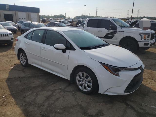 5YFB4MDE1RP157081 - 2024 TOYOTA COROLLA LE Білий фото 4