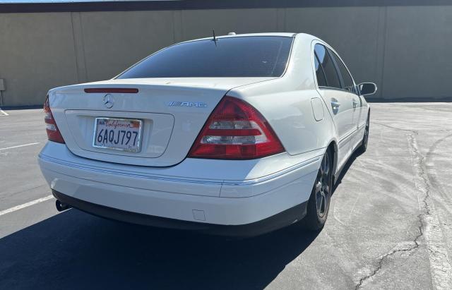 WDBRF54H27F902948 - 2007 MERCEDES-BENZ C 280 WHITE photo 4