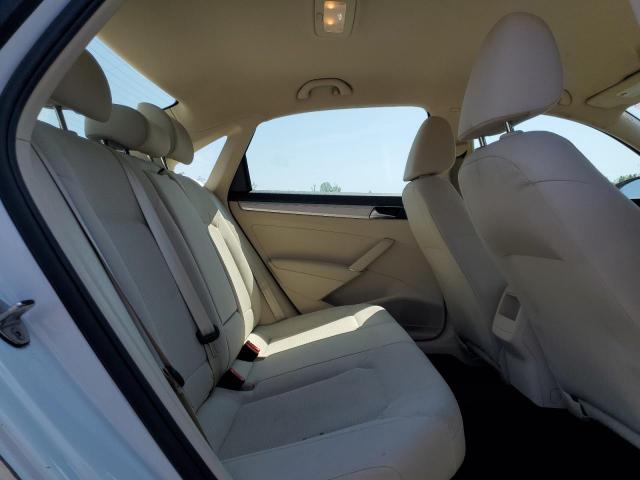 1VWAA7A39JC013815 - 2018 VOLKSWAGEN PASSAT S WHITE photo 10