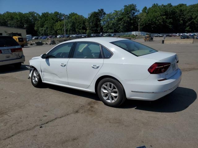 1VWAA7A39JC013815 - 2018 VOLKSWAGEN PASSAT S WHITE photo 2