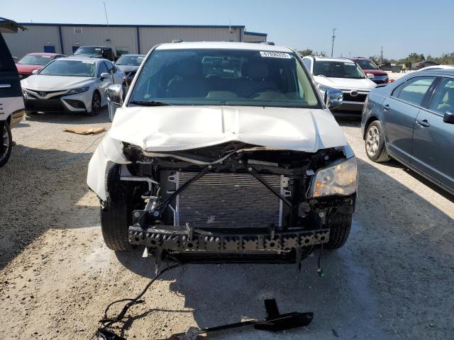 2C4RC1CG8CR413002 - 2012 CHRYSLER TOWN & COU TOURING L WHITE photo 5