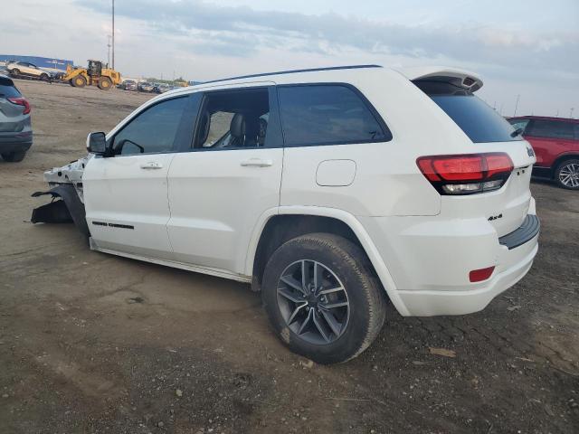 1C4RJFAG3LC221470 - 2020 JEEP GRAND CHER LAREDO WHITE photo 2