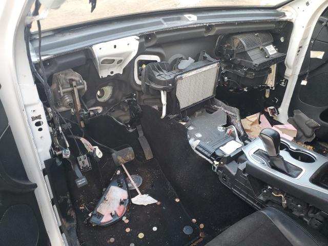 1C4RJFAG3LC221470 - 2020 JEEP GRAND CHER LAREDO WHITE photo 8