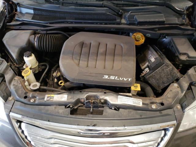 2C4RC1BG2FR596340 - 2015 CHRYSLER TOWN & COU TOURING GRAY photo 12