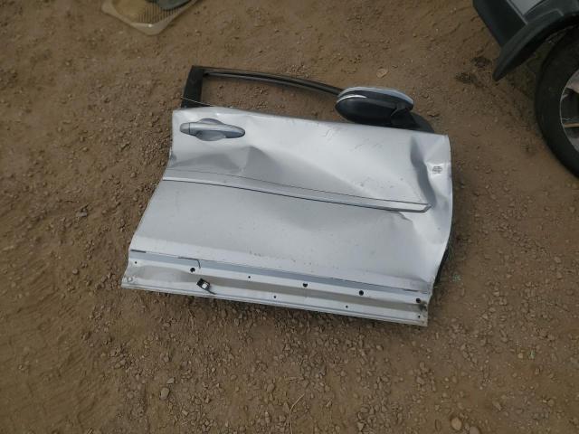 2T3RFREV8GW413241 - 2016 TOYOTA RAV4 XLE SILVER photo 13