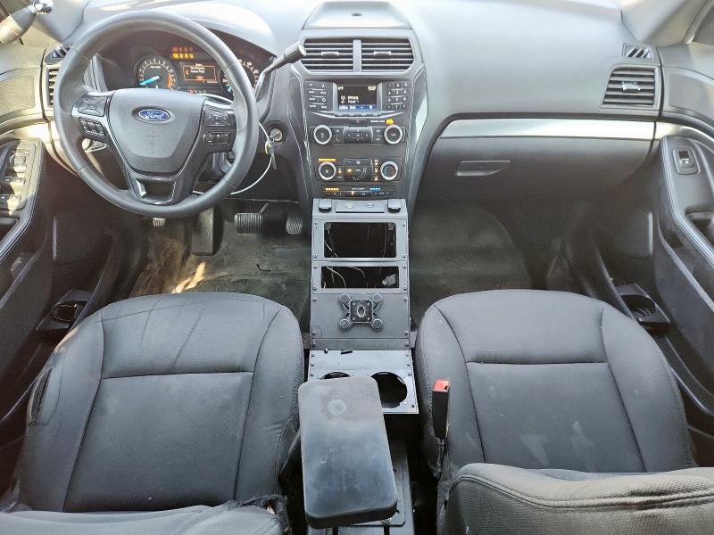 1FM5K8AR1KGA31646 - 2019 FORD EXPLORER POLICE INTERCEPTOR WHITE photo 8