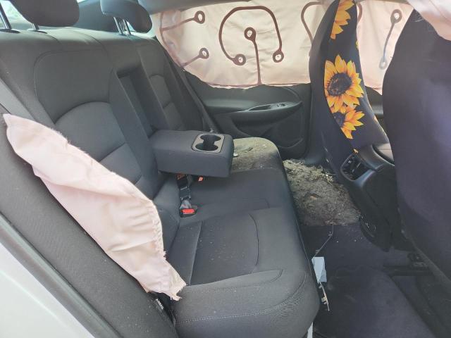 1G1ZD5ST4JF149275 - 2018 CHEVROLET MALIBU LT WHITE photo 10