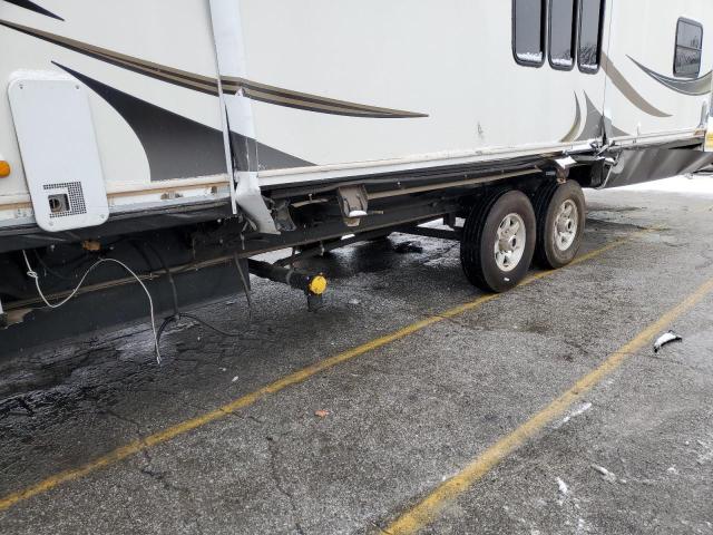 4YDF35721D4730663 - 2013 KEYSTONE MONTANA WHITE photo 9