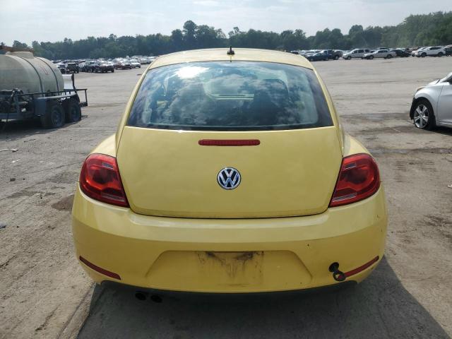 3VWJP7AT4CM640292 - 2012 VOLKSWAGEN BEETLE YELLOW photo 6