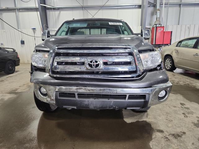 5TFUW5F15BX168241 - 2011 TOYOTA TUNDRA DOUBLE CAB SR5 GRAY photo 5