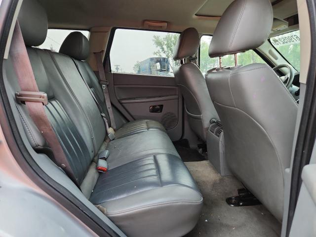 1J4GR48K05C724787 - 2005 JEEP GRAND CHEROKEE LAREDO SILVER photo 10