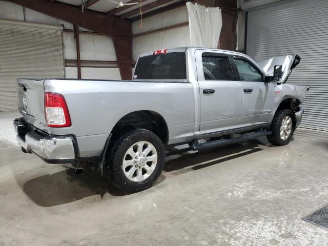 3C6UR5DJ1NG399261 - 2022 RAM 2500 BIG HORN/LONE STAR SILVER photo 3