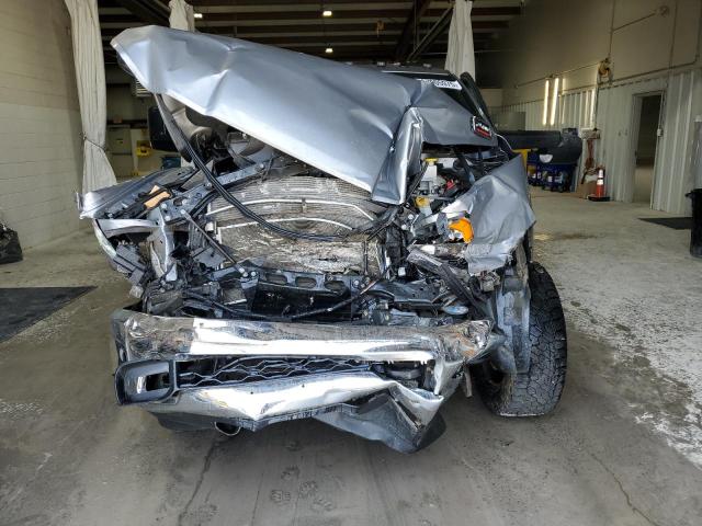 3C6UR5DJ1NG399261 - 2022 RAM 2500 BIG HORN/LONE STAR SILVER photo 5