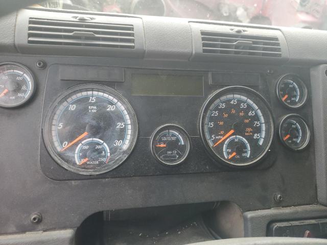 1FUJGLD52GLGG4839 - 2016 FREIGHTLINER CASCADIA 1 أحمر صورة 8