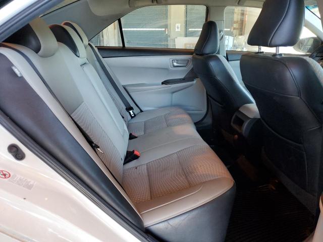 4T1BF1FK8FU060515 - 2015 TOYOTA CAMRY LE WHITE photo 10