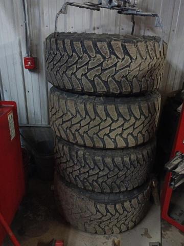 3C6UR5CL3JG418342 - 2018 RAM 2500 ST GRAY photo 11