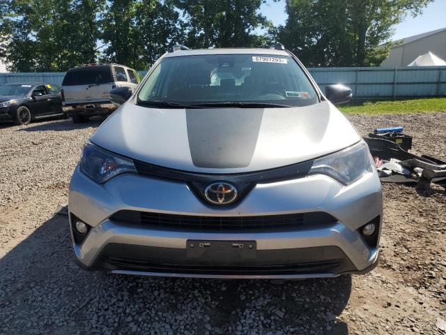 2T3RFREV8JW746644 - 2018 TOYOTA RAV4 ADVENTURE SILVER photo 5