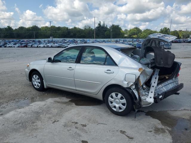 4T1BE32K54U804220 - 2004 TOYOTA CAMRY LE SILVER photo 2