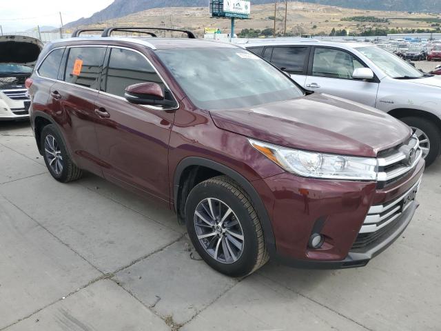 5TDJZRFH5HS395927 - 2017 TOYOTA HIGHLANDER SE MAROON photo 4