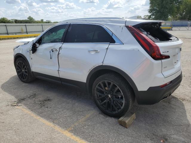 1GYFZBR41NF167421 - 2022 CADILLAC XT4 LUXURY WHITE photo 2