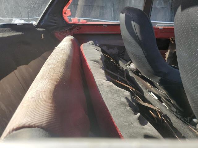 15633658 - 1968 BMW 2002 RED photo 10