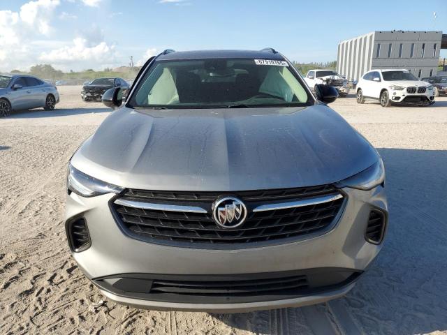 LRBFZNR4XPD034841 - 2023 BUICK ENVISION ESSENCE SILVER photo 5