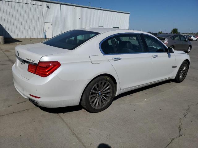 WBAKB4C58CC576825 - 2012 BMW 740 LI WHITE photo 3