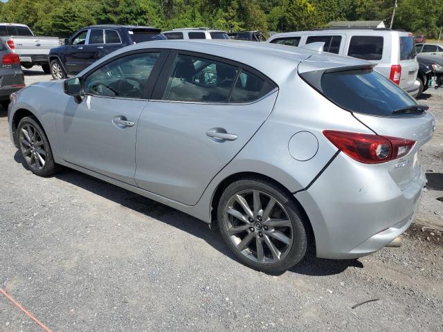 3MZBN1M38JM265586 - 2018 MAZDA 3 GRAND TOURING SILVER photo 2