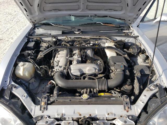 JM1NB353X40410136 - 2004 MAZDA MX-5 MIATA BASE SILVER photo 11