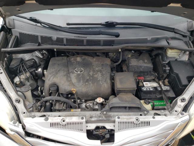 5TDKZ3DC2HS880969 - 2017 TOYOTA SIENNA LE SILVER photo 12
