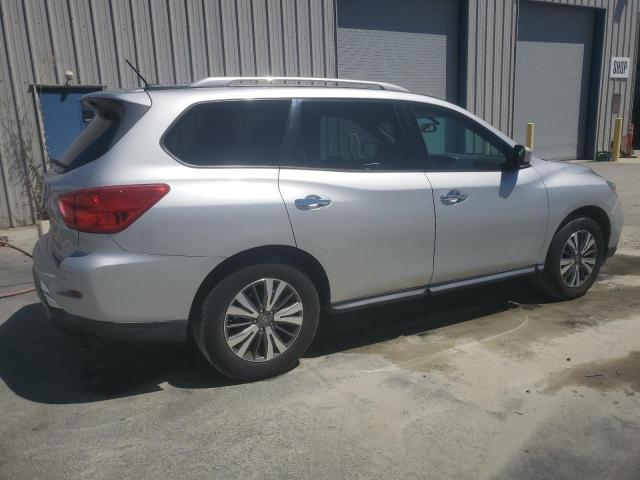 5N1DR2MN0HC697183 - 2017 NISSAN PATHFINDER S 银色 照片 3