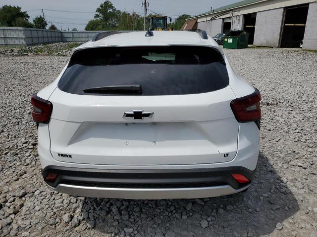 KL77LHEP4SC008580 - 2025 CHEVROLET TRAX 1LT WHITE photo 6