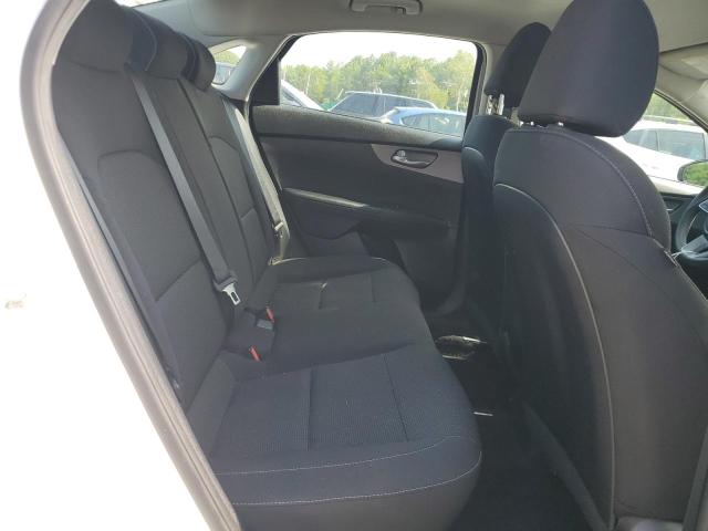 3KPF24ADXKE080687 - 2019 KIA FORTE FE Weiß Foto 10