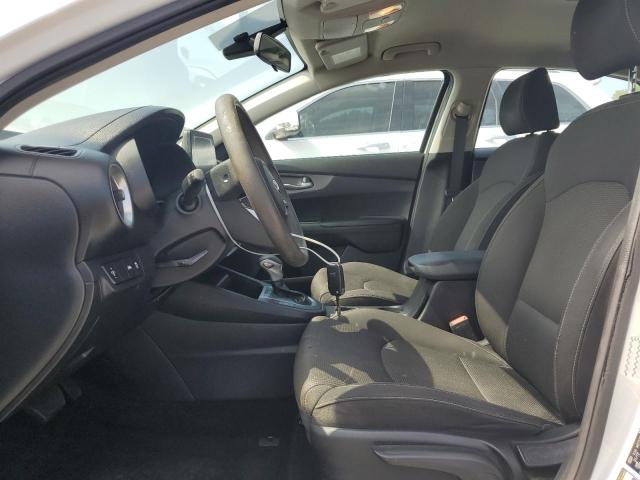 3KPF24ADXKE080687 - 2019 KIA FORTE FE Weiß Foto 7