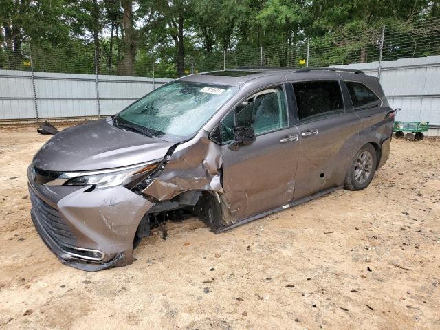 2021 TOYOTA SIENNA XLE, 