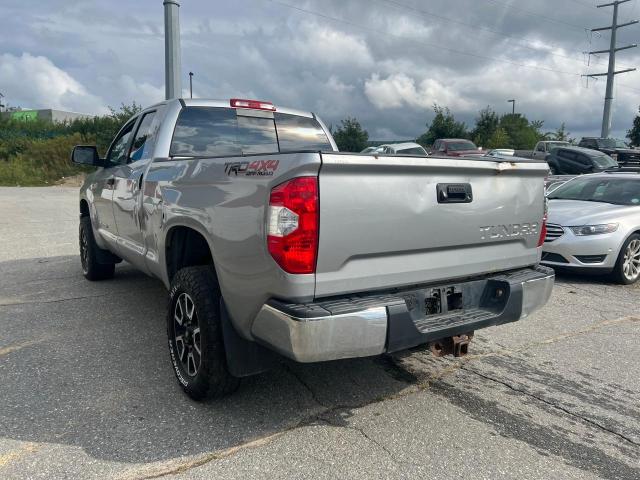 5TFUY5F13EX354746 - 2014 TOYOTA TUNDRA DOUBLE CAB SR/SR5 SILVER photo 3