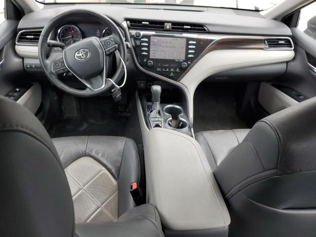 4T1B11HK7KU761813 - 2019 TOYOTA CAMRY L GRAY photo 8
