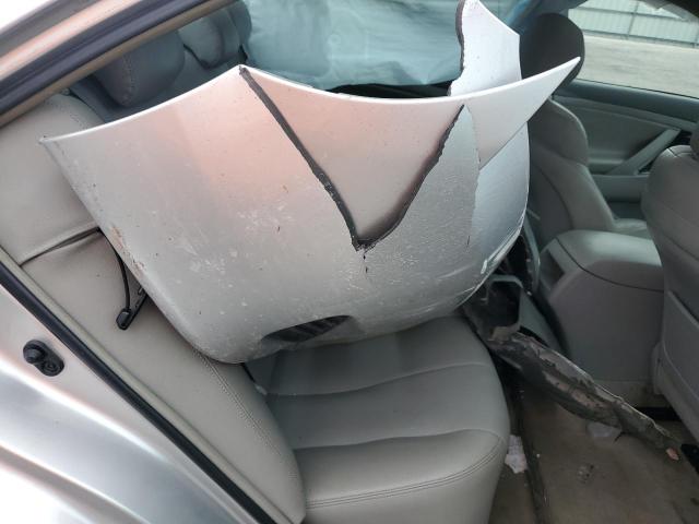 4T1BF3EK0BU147705 - 2011 TOYOTA CAMRY BASE SILVER photo 10