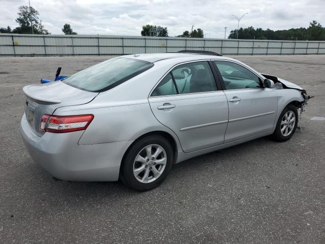 4T1BF3EK0BU147705 - 2011 TOYOTA CAMRY BASE SILVER photo 3