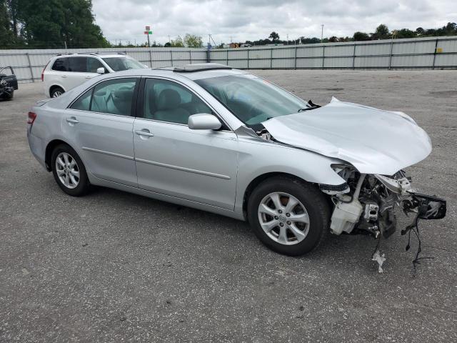4T1BF3EK0BU147705 - 2011 TOYOTA CAMRY BASE SILVER photo 4