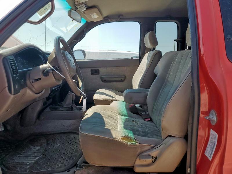 4TAWN72N5YZ632184 - 2000 TOYOTA TACOMA XTRACAB RED photo 7