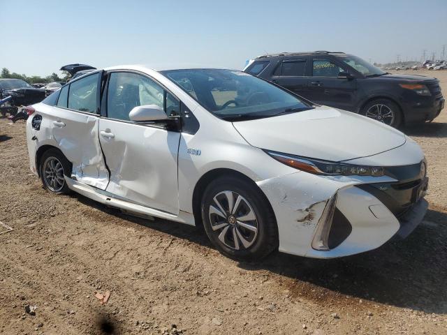 JTDKARFP6J3089880 - 2018 TOYOTA PRIUS PRIM WHITE photo 4