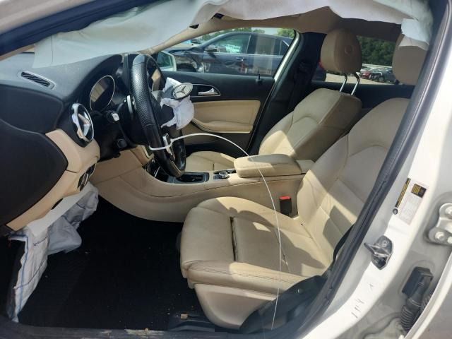 WDCTG4EB3KU003605 - 2019 MERCEDES-BENZ GLA 250 Biały zdjęcie 7