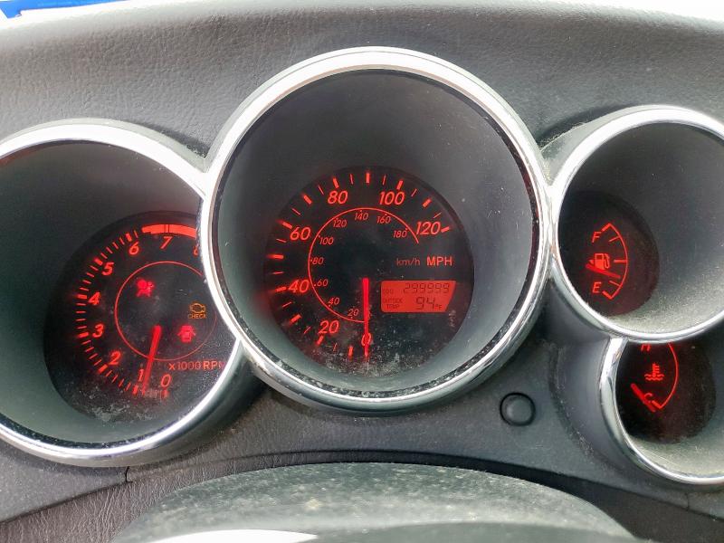 2T1KR32E73C014285 - 2003 TOYOTA MATRIX XR თეთრი ფოტო 9