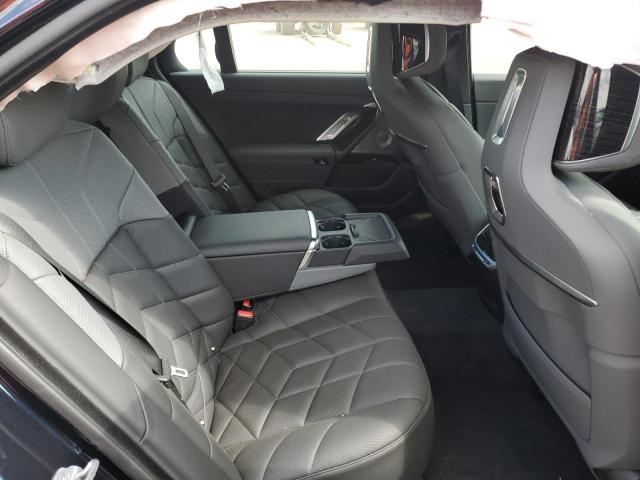 WBA33EJ06RCR25522 - 2024 BMW 760 XI BLACK photo 10