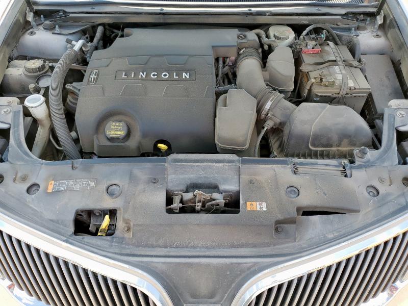 1LNHL9DK2DG612946 - 2013 LINCOLN MKS SILVER photo 11