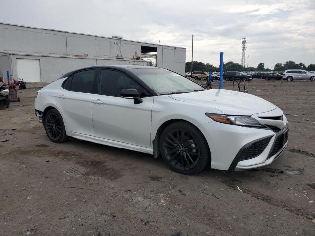 4T1K61BK3MU046072 - 2021 TOYOTA CAMRY XSE 白色 照片 8