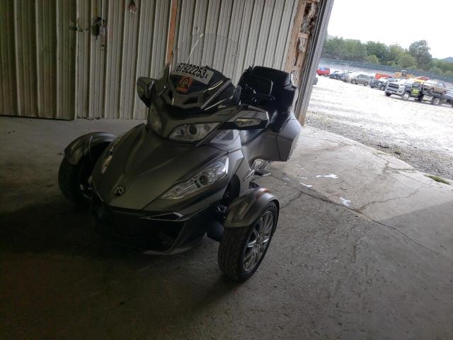 2BXNBDD1XEV005799 - 2014 CAN-AM SPYDER ROA RT GRAY photo 2